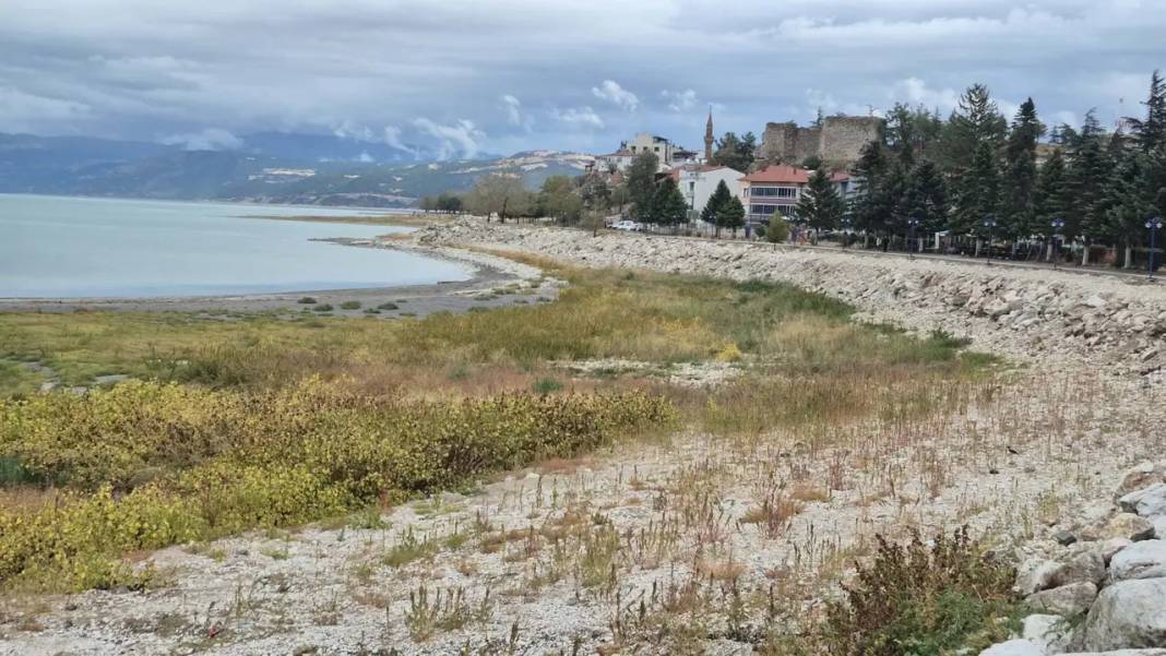 Eğirdir Gölü İkiye Ayrıldı! Doğal Cennet Can Çekişiyor 9